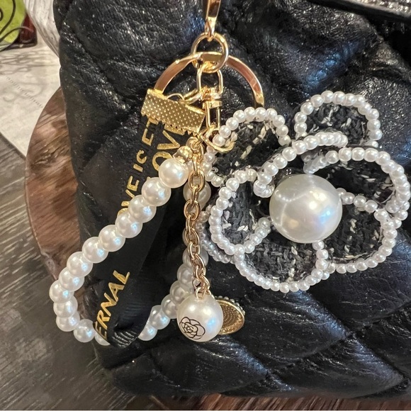 Kate Spade Maryanne Quilted Bag - Black Leather with Chain Details - Picture 5 of 11